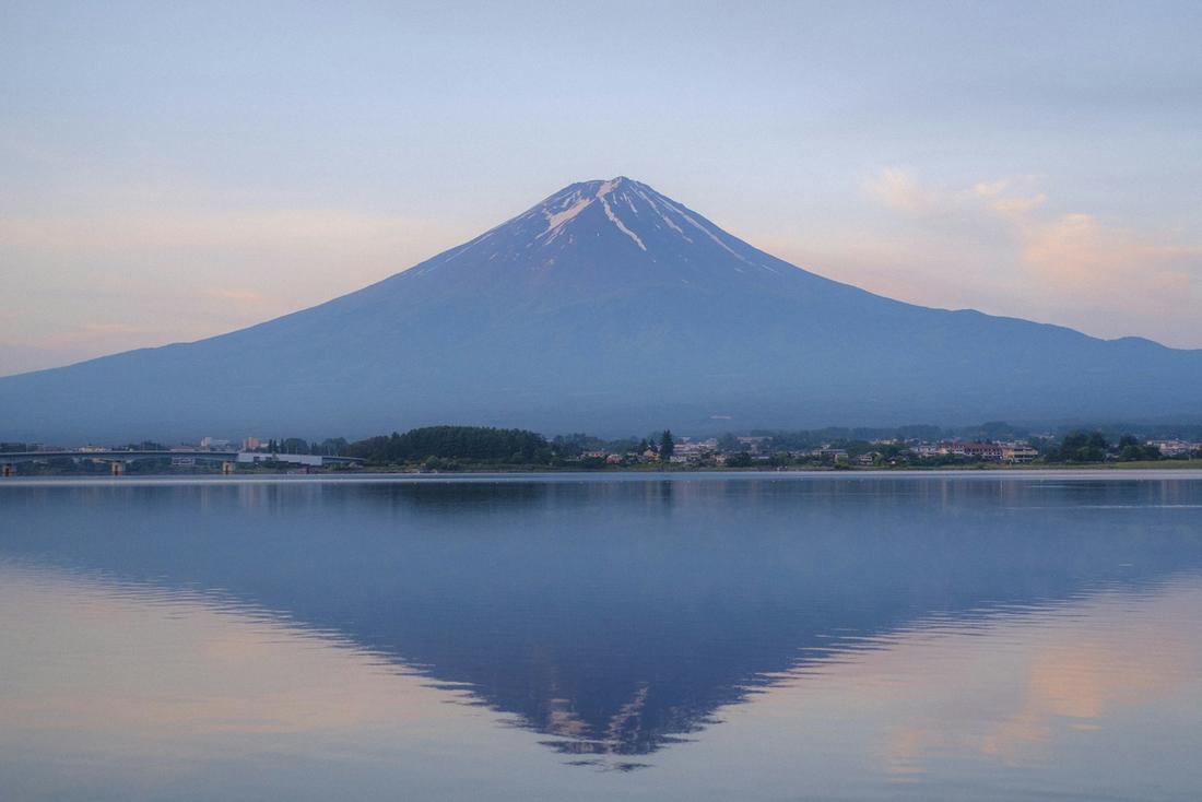 The Mount Fuji & Hakone Hot Springs Escape